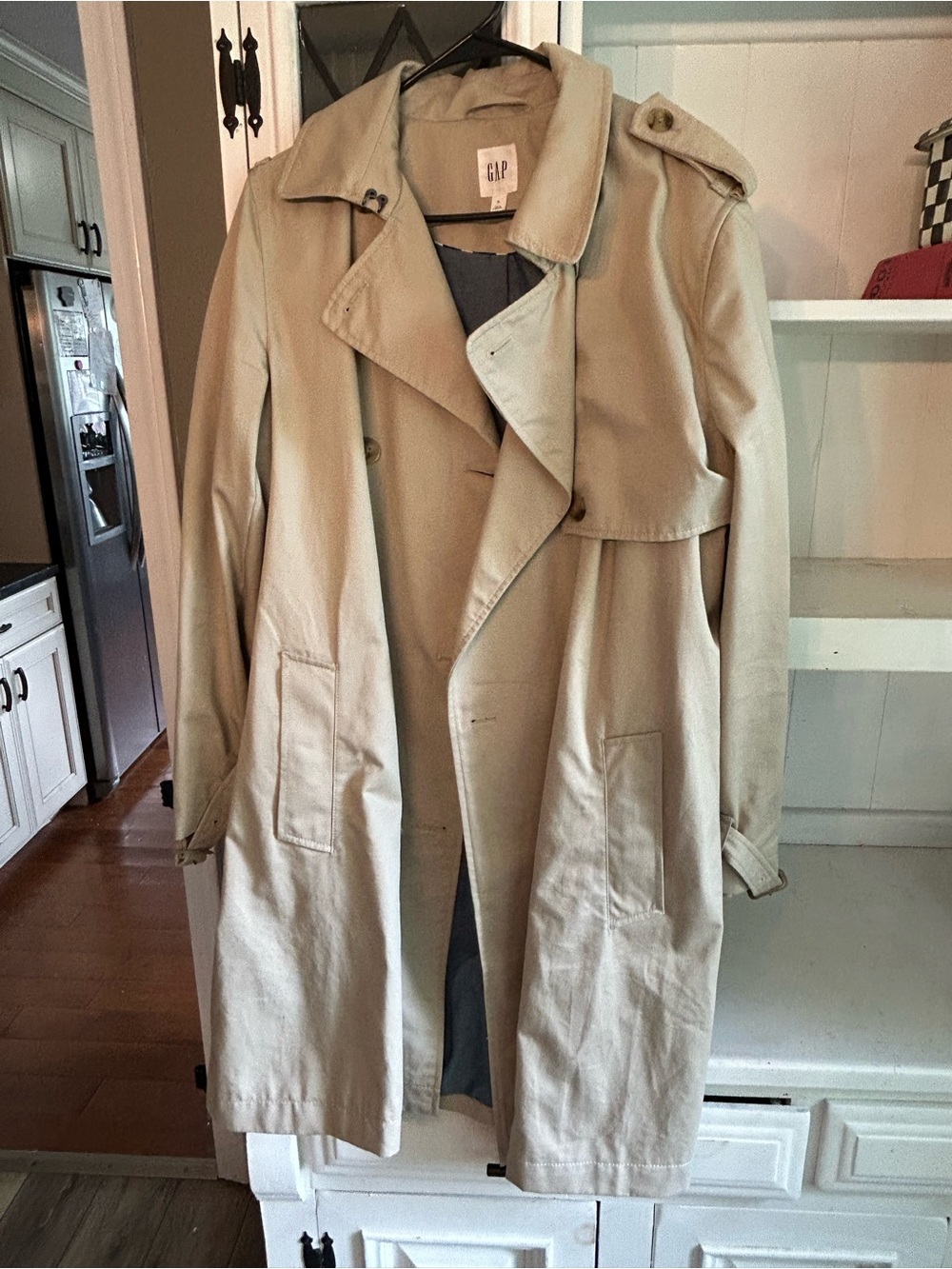 GAP Women's Beige Trench Coat with Epaulets
